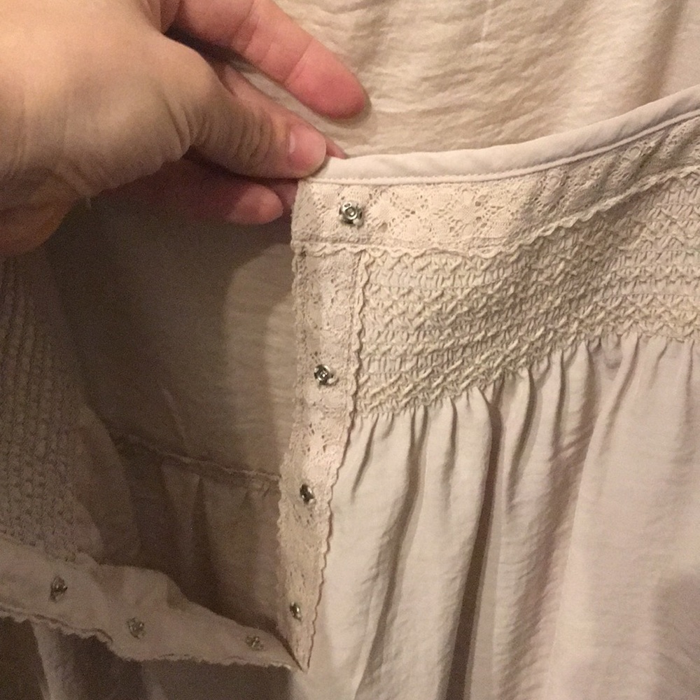 Tank - Picture 4 of 4